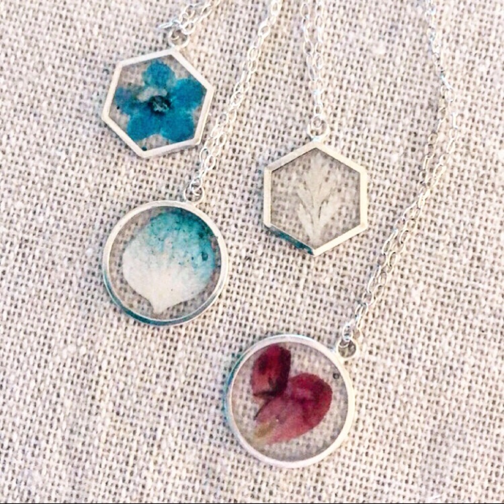 Sterling Silver Necklaces made w/ real flowers - Picture 5 of 10